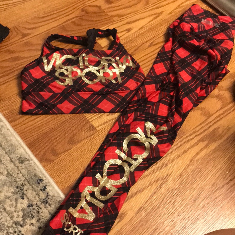 Plaid Victoria’s sport set bra and legging